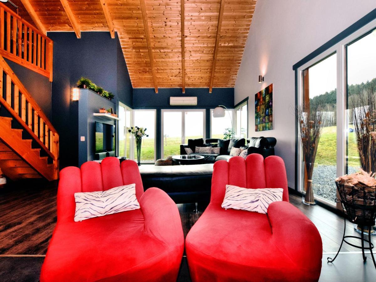 Beautiful Villa With Heated Outdoor Pool Manhay Εξωτερικό φωτογραφία