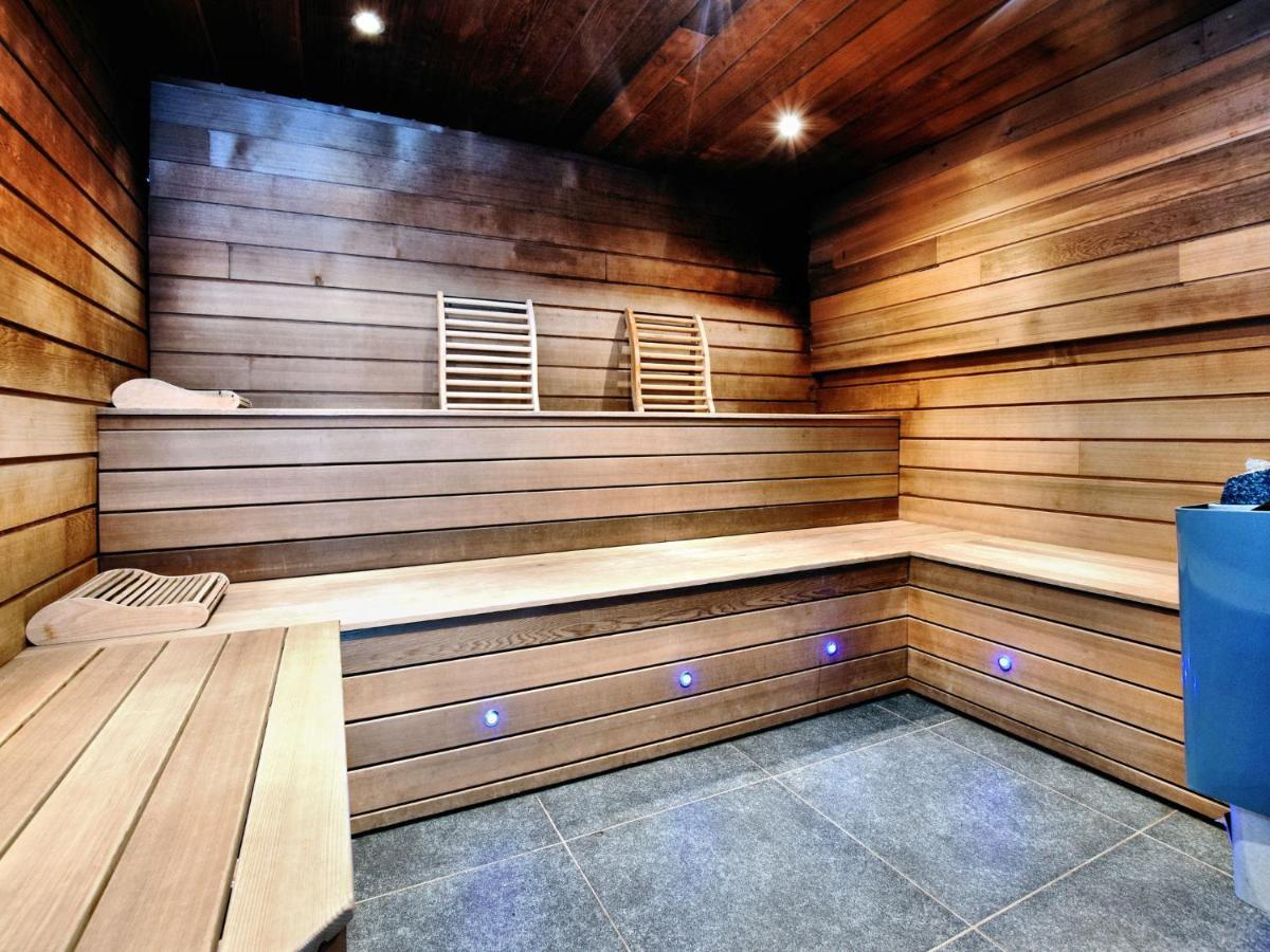 Beautiful Villa With Heated Outdoor Pool Manhay Εξωτερικό φωτογραφία