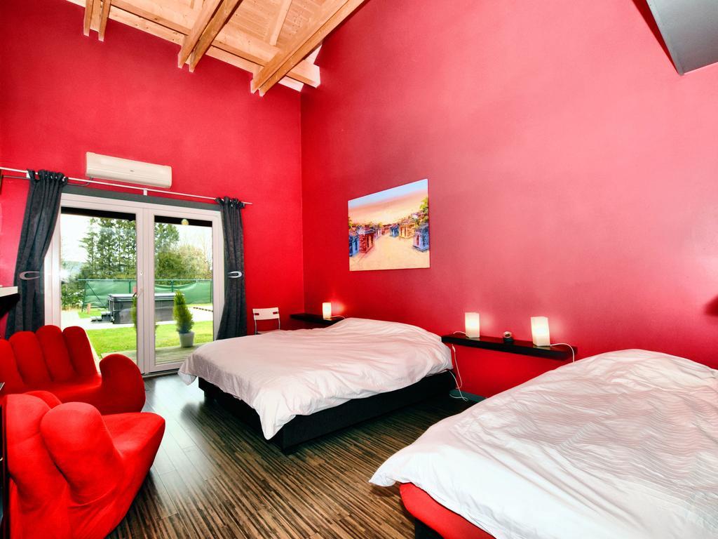 Beautiful Villa With Heated Outdoor Pool Manhay Εξωτερικό φωτογραφία